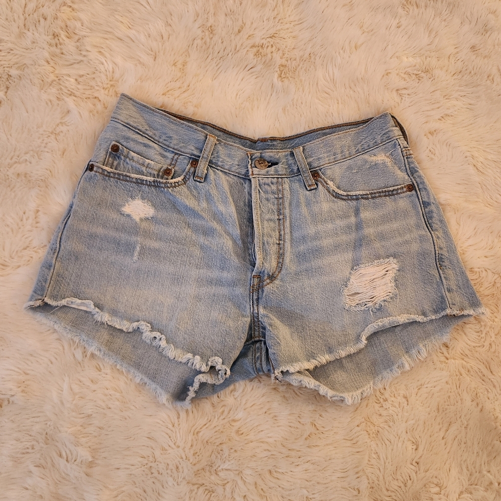Levis 501 Distressed Light Blue Denim Cut Off Shorts Size 27 Button Fly - Picture 5 of 12